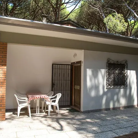 Pine-Front Bungalow Steps From The Beach-2